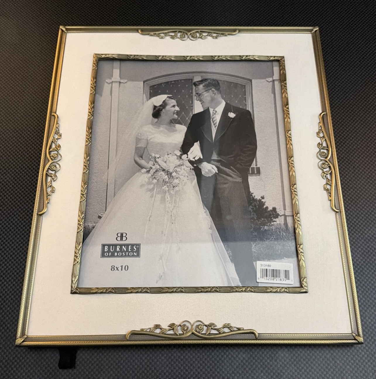 Romantic Occasions 8 x 10 Matted Brass Picture Frame Unused Romantic Occasions 8 x 10 Matted Brass Picture Frame Unused