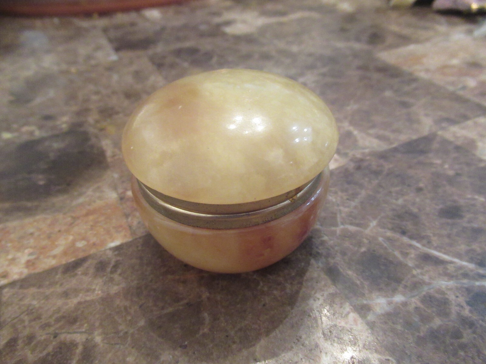 Vintage GSE Ottone Garantito Alabaster Vanity Trinket Box Round Powder Hinged Vintage GSE Ottone Garantito Alabaster Vanity Trinket Box Round Powder Hinged