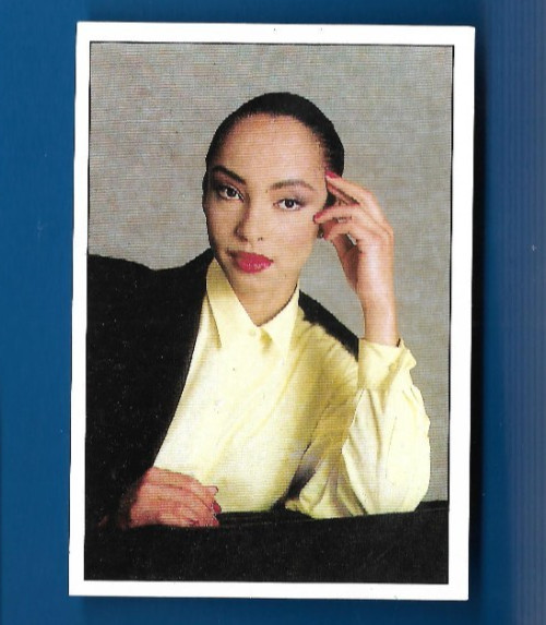 1987 Panini 'Smash Hits' SADE ADU Sticker Card-Jazz Rhythm & Blues (EXC+) #120