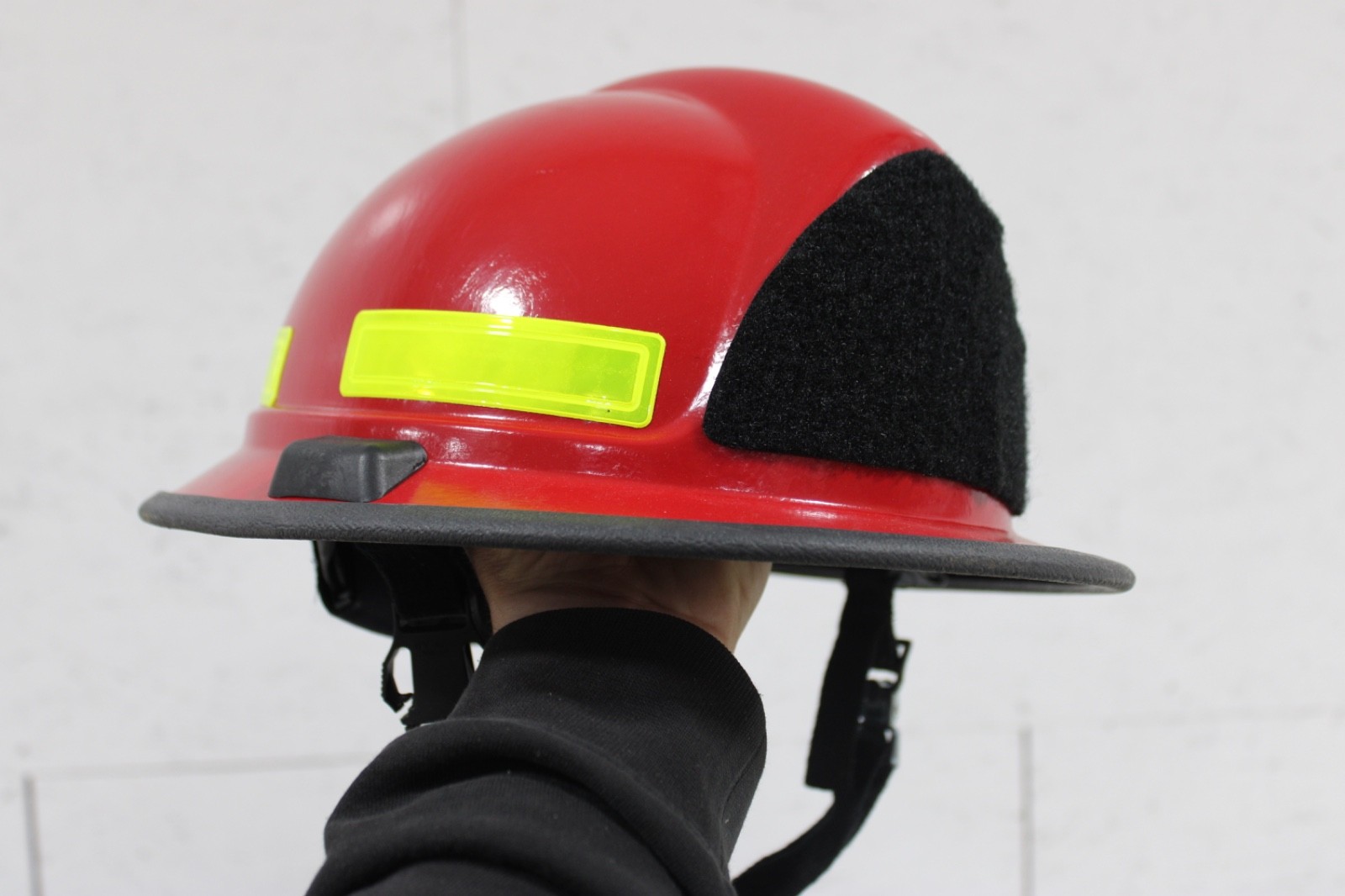 USED Honeywell Morning Pride Fire Helmet USED Honeywell Morning Pride Fire Helmet