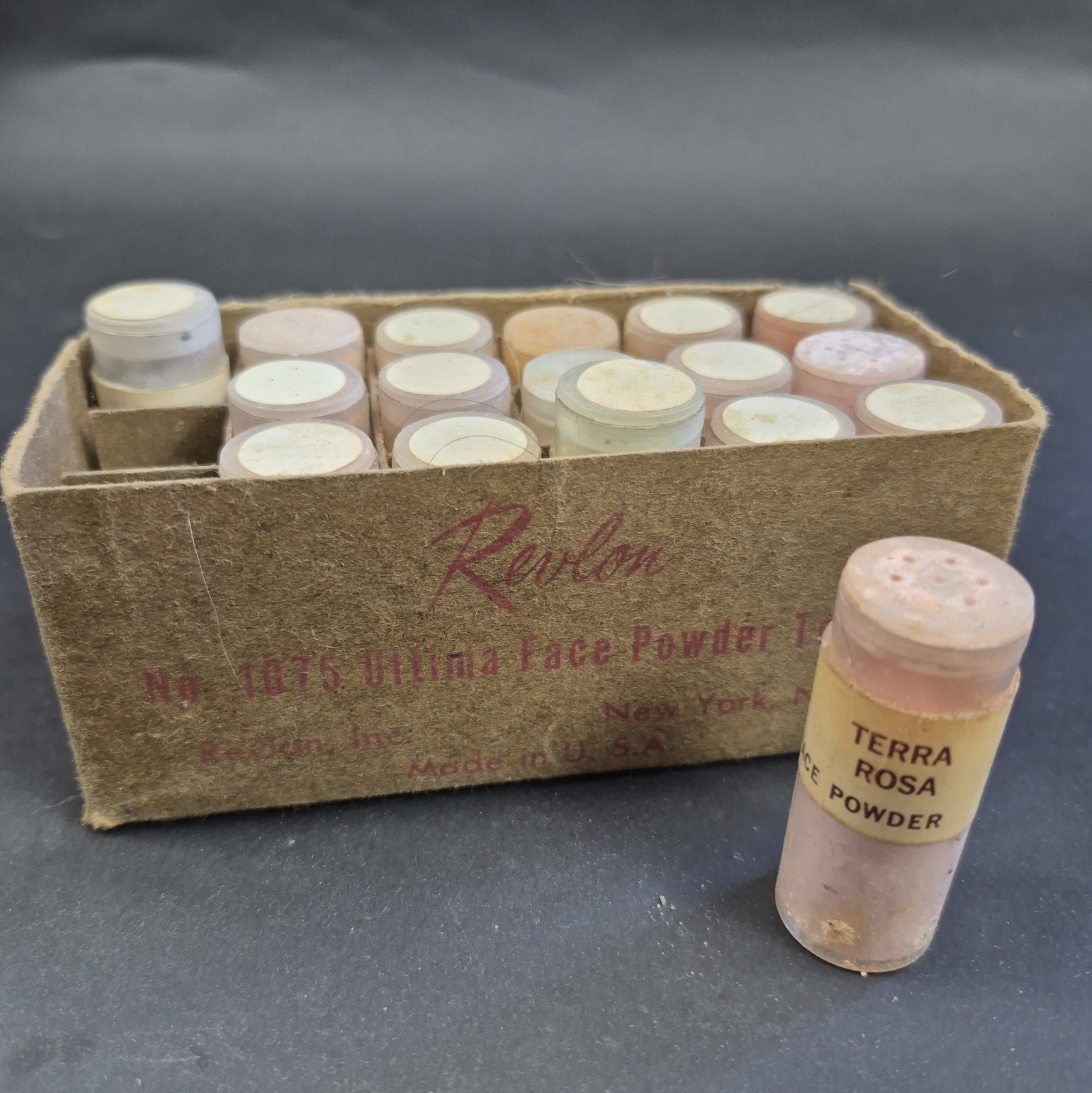 Vintage 1959 Revlon No. 1075 Ultima Face Powder Tester Set with 17 out of 18 Vintage 1959 Revlon No. 1075 Ultima Face Powder Tester Set with 17 out of 18
