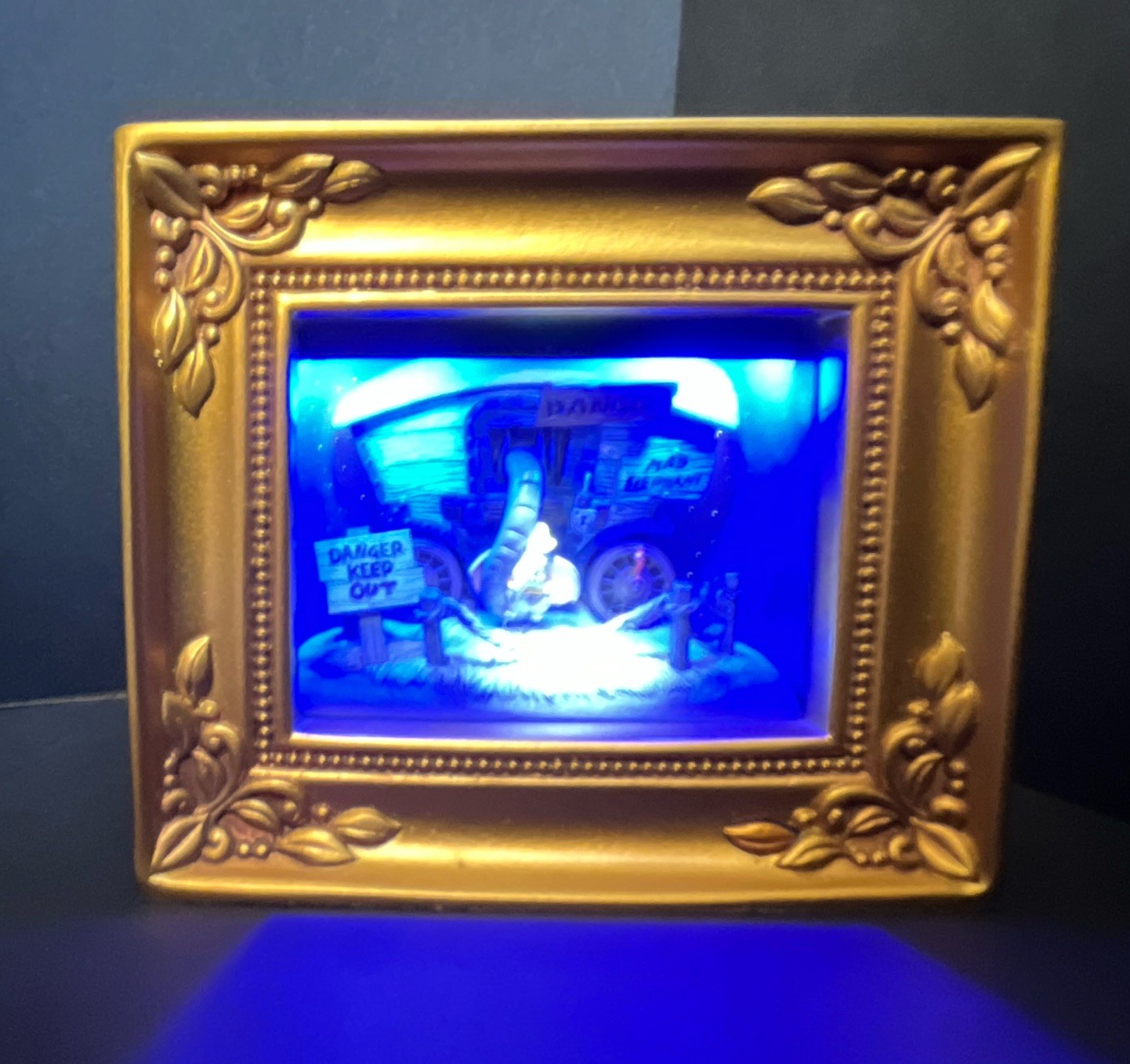 Disney Olszewski Dumbo Gallery of Light DP-GL033 Light Up Diorama w/ Box