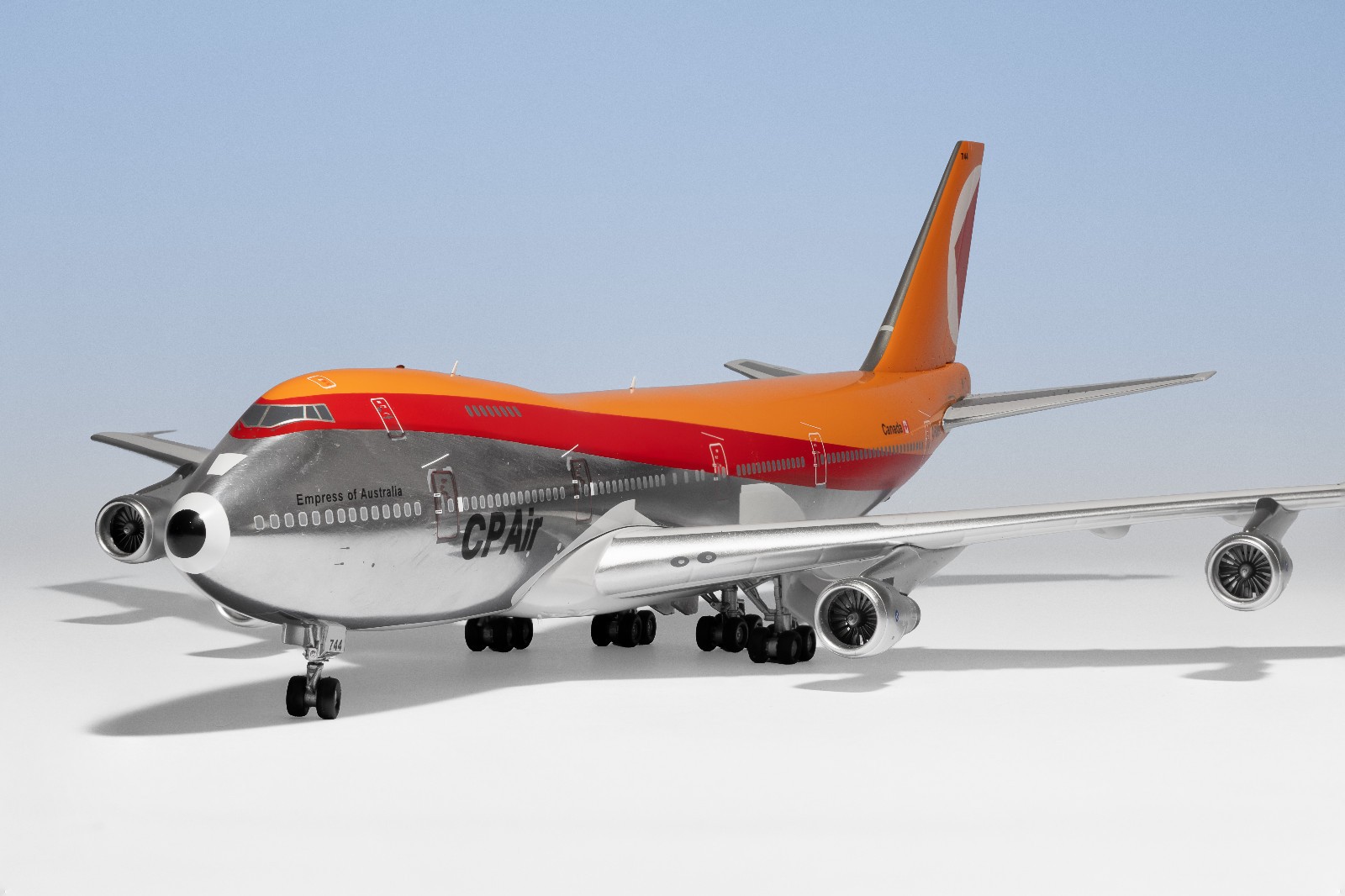 Inflight200 1:200 CP Air 747-200 Inflight200 1:200 CP Air 747-200