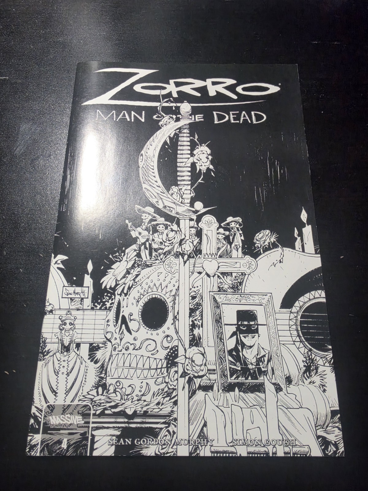 ZORRO MAN OF THE DEAD #4 - Murphy B&W Variant - NM - Massive