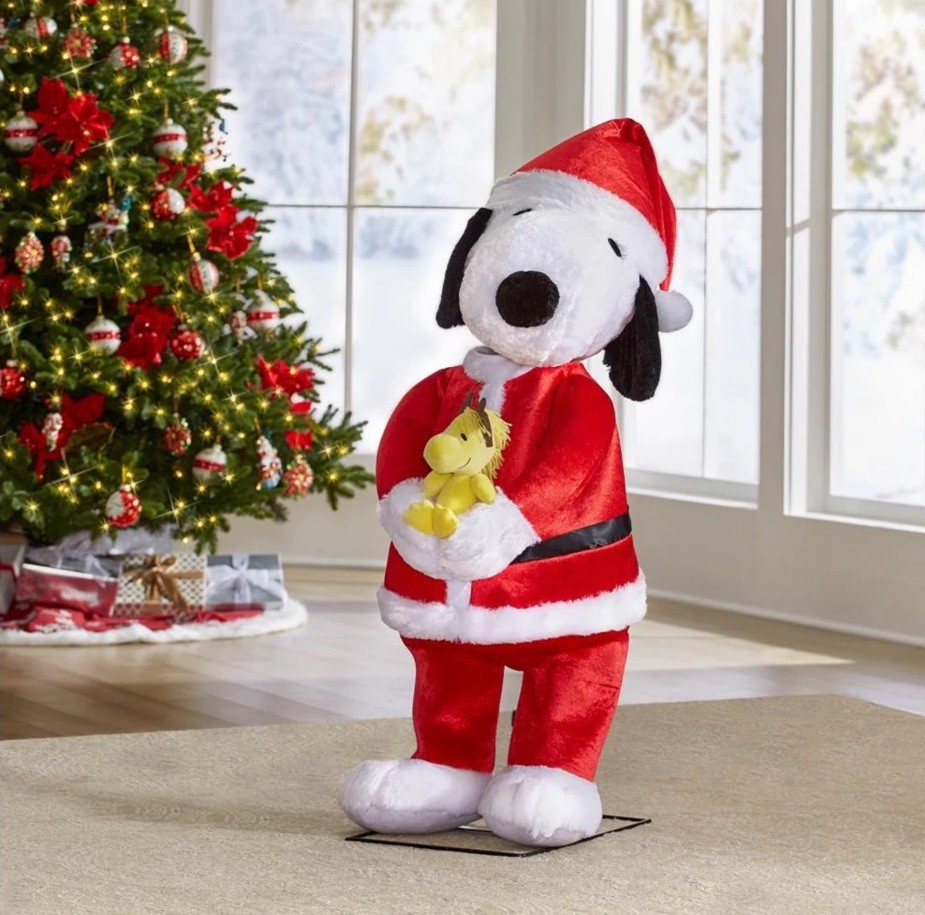 *NEW* Animated Peanuts Snoopy Claus 4 ft Musical Animatronic Christmas Decor