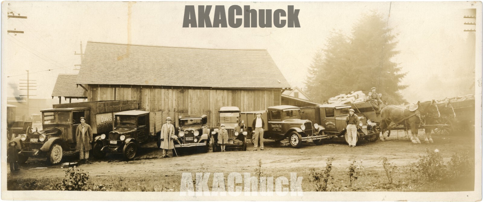 1920s Panoramic Photo CENTRALIA WASHINGTON Truck Automobile Fleet DAVIS FUEL CO.