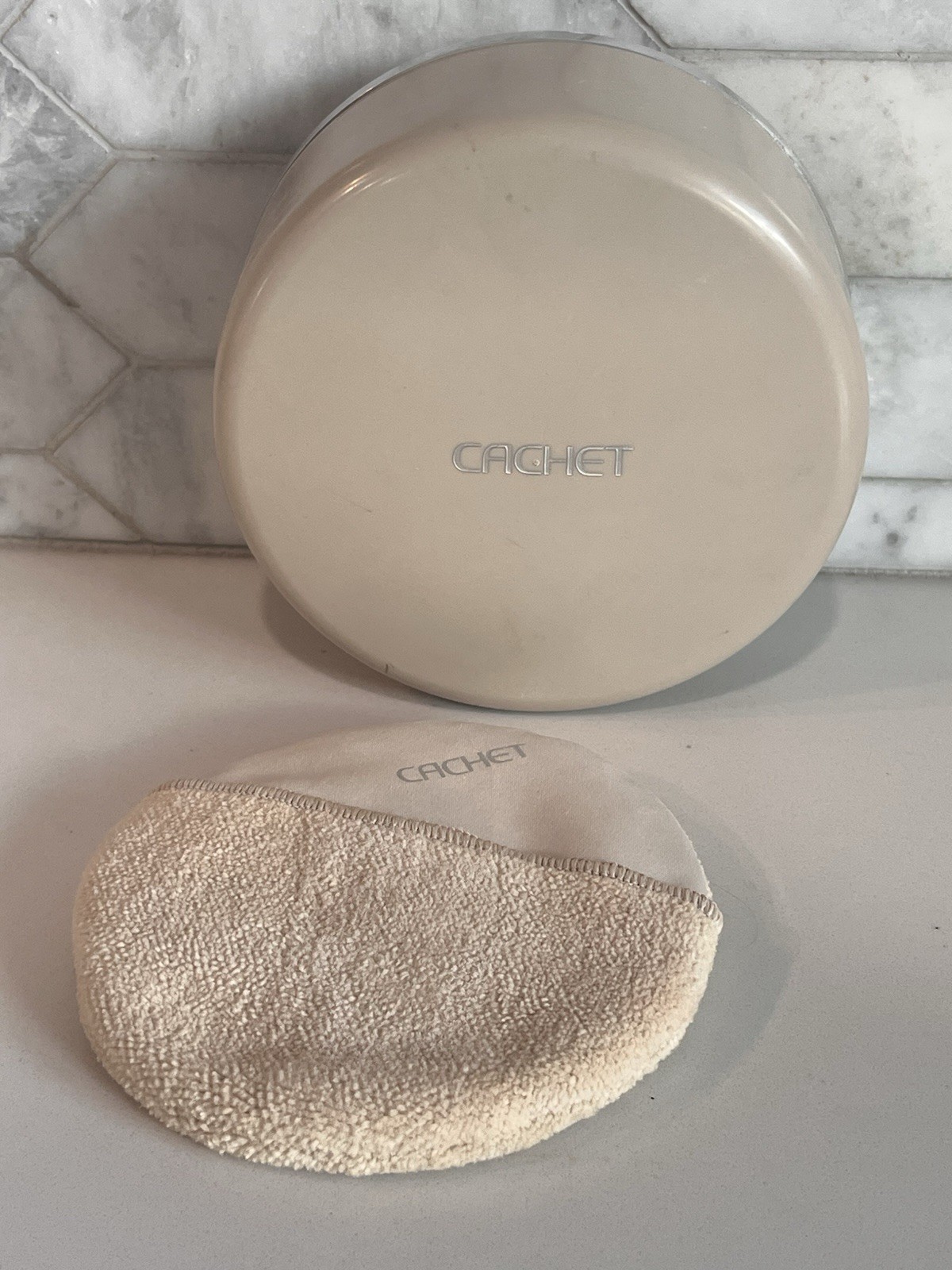 Vintage Prince Matchabelli Cachet Perfumed Dusting Powder 8 oz  w/Puff