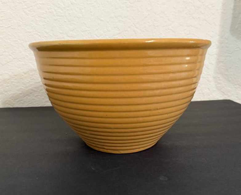 VTG Monmouth Pottery Yellow Stoneware Mixing Bowl Maple Leaf Beehive Ribbed 10\