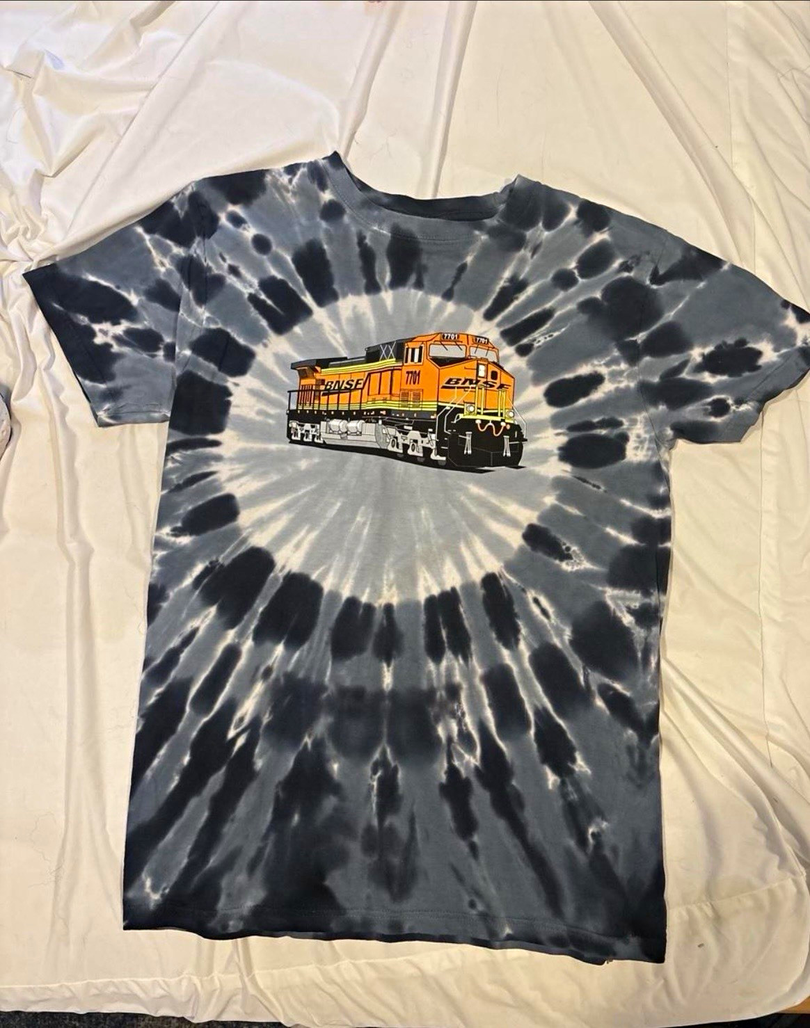 BNSF Railway Locomotive Train Graphic Tie-Dye Short Sleeve T-Shirt size XL