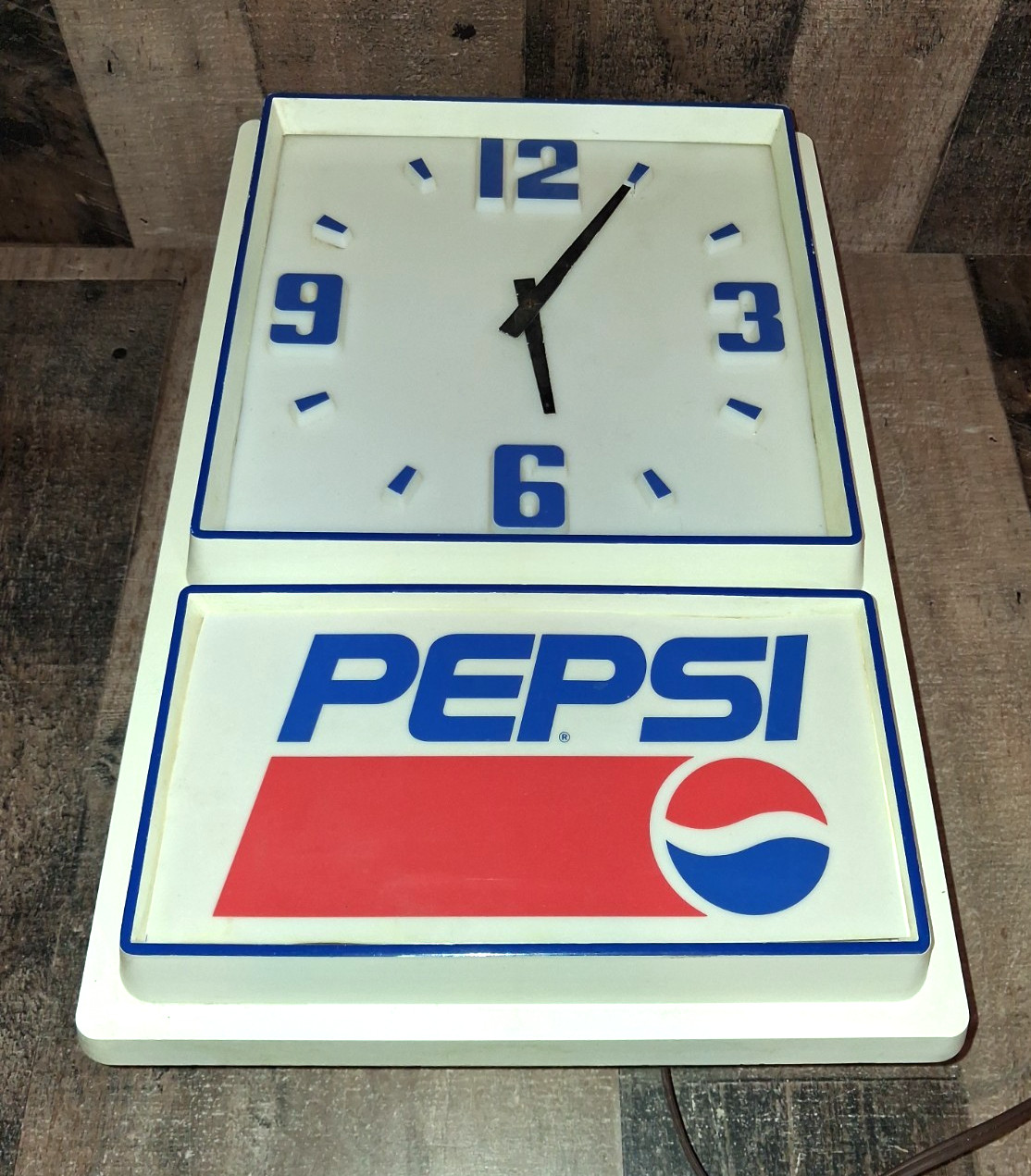Vintage Pepsi Lighted Clock 1997 Tested  18