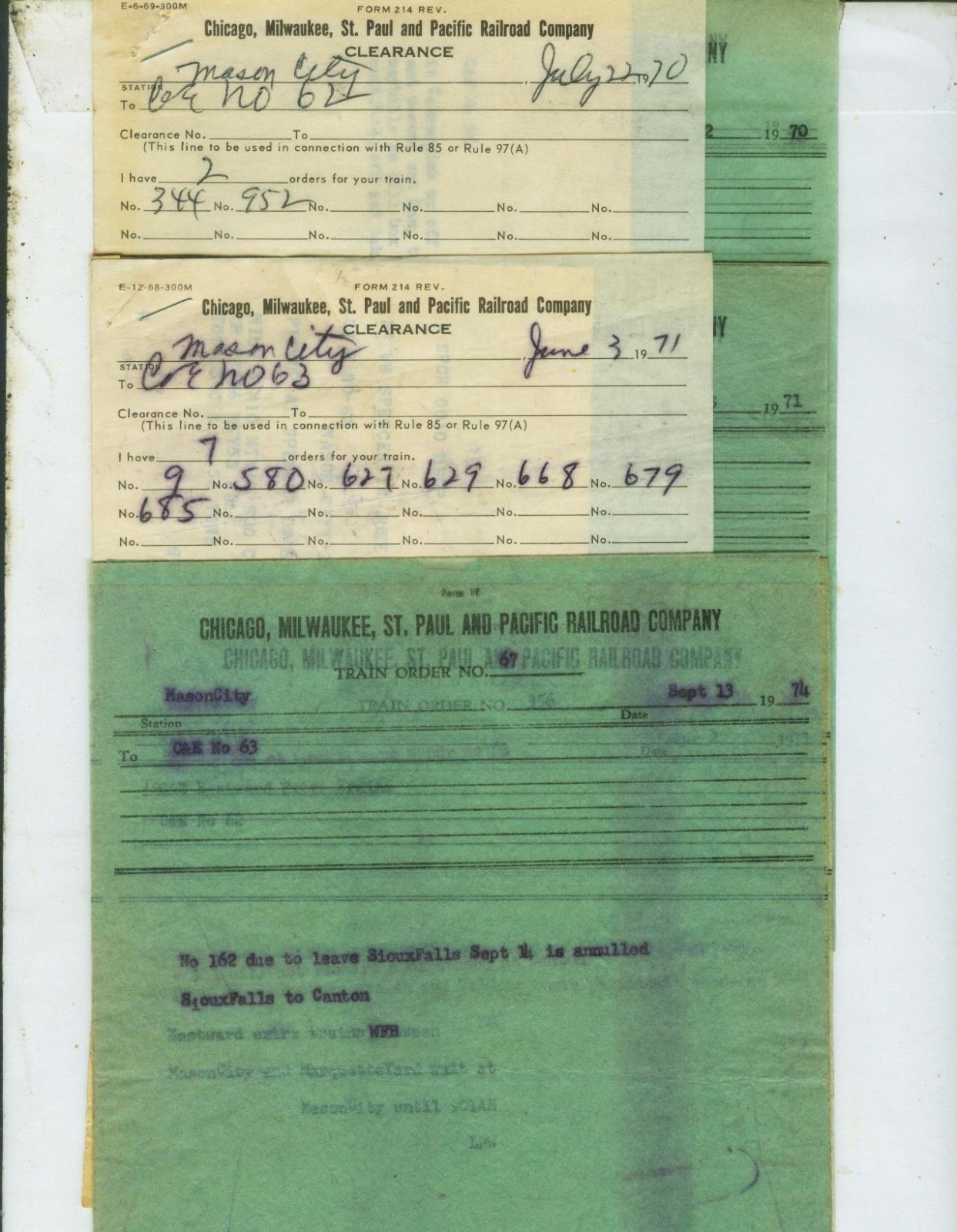 MILWAUKEE ROAD CMStP&P TRAIN ORDERS (18) MASON CITY, IOWA  1970 - 1980.