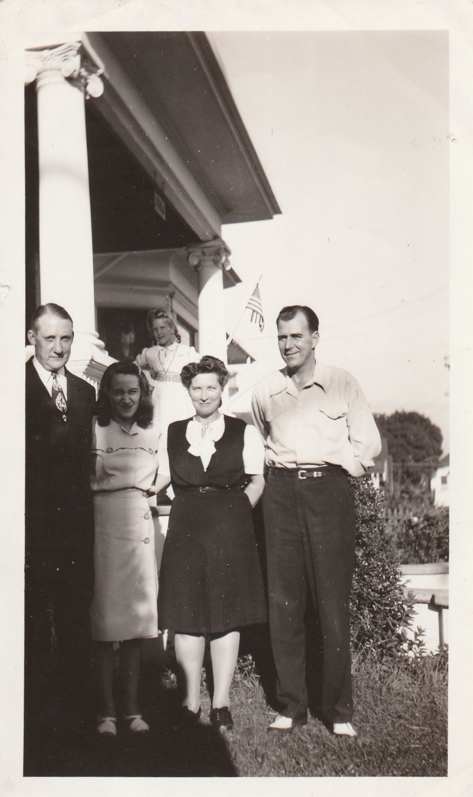 Vintage Photo 1950s Lovely Couples Photobomb Girl American Flag Outdoors USA