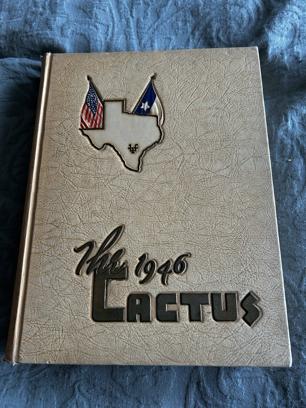 1946 University Of Texas Yearbook “The Cactus” No Student Signatures 9.5”x12”x2”