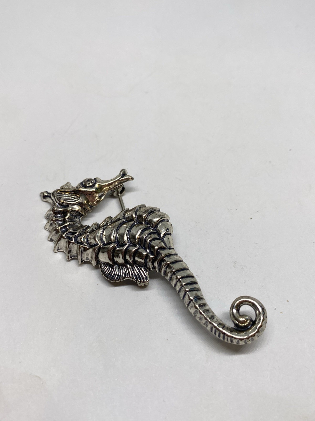 5g 925 STERLING SILVER BEAU VINTAGE SEAHORSE PIN BROOCH HIGH DETAILED
