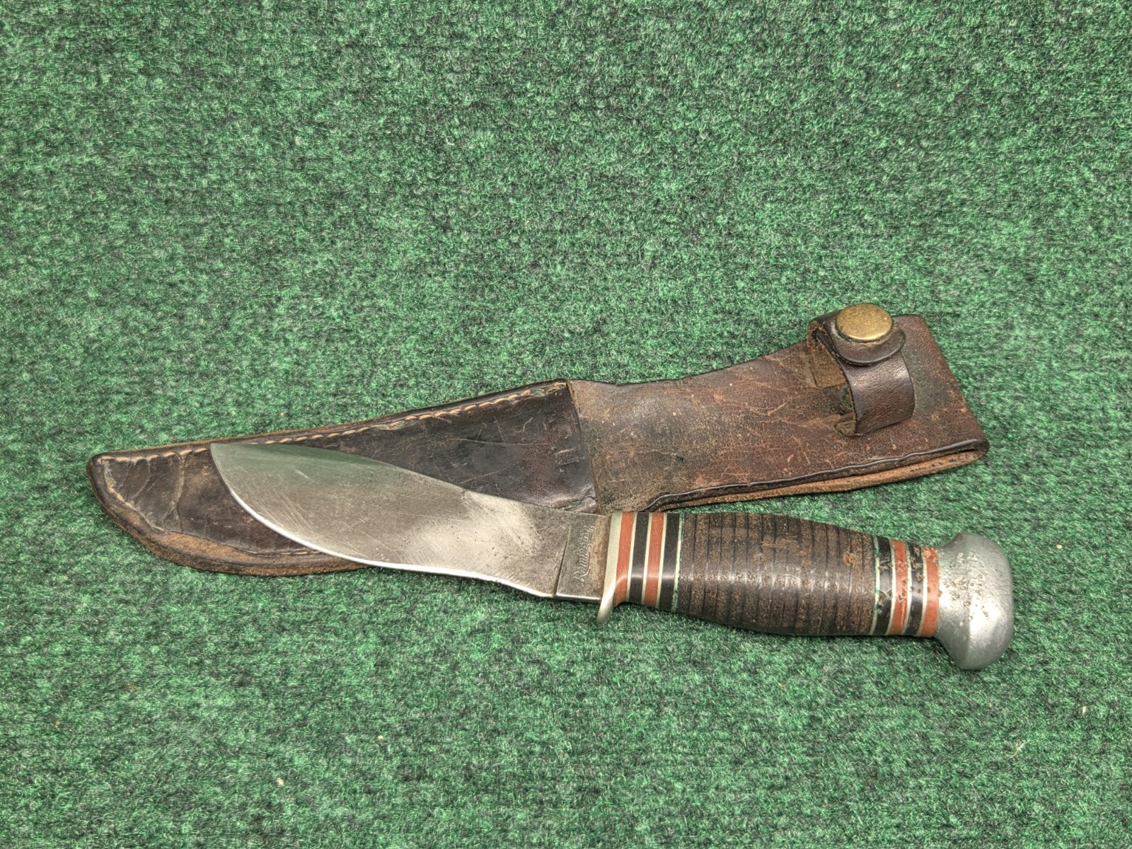 Vintage REMINGTON UMC RH-32 Hunter Skinner Knife c.1930 w/ U.S.N. (NAVY) Sheath Vintage REMINGTON UMC RH-32 Hunter Skinner Knife c.1930 w/ U.S.N. (NAVY) Sheath