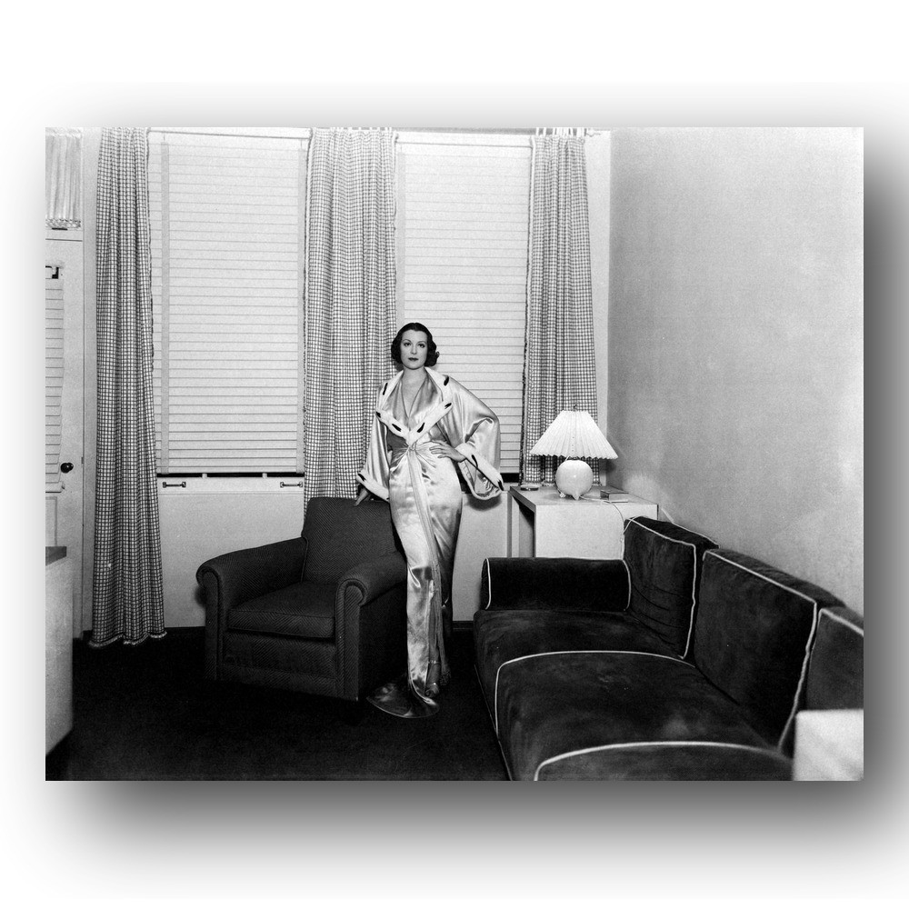Kitty Carlisle Photo 8x10 Portrait Silk Robe Paramount Pictures 1934 Kitty Carlisle Photo 8x10 Portrait Silk Robe Paramount Pictures 1934
