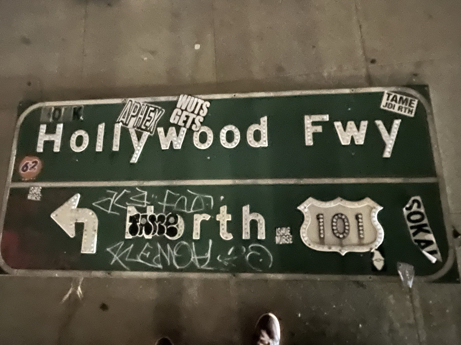 CA ‘72 Los Angeles Button Copy 7’ X 3’ RARE Sign HOLLYWOOD FWY US 101