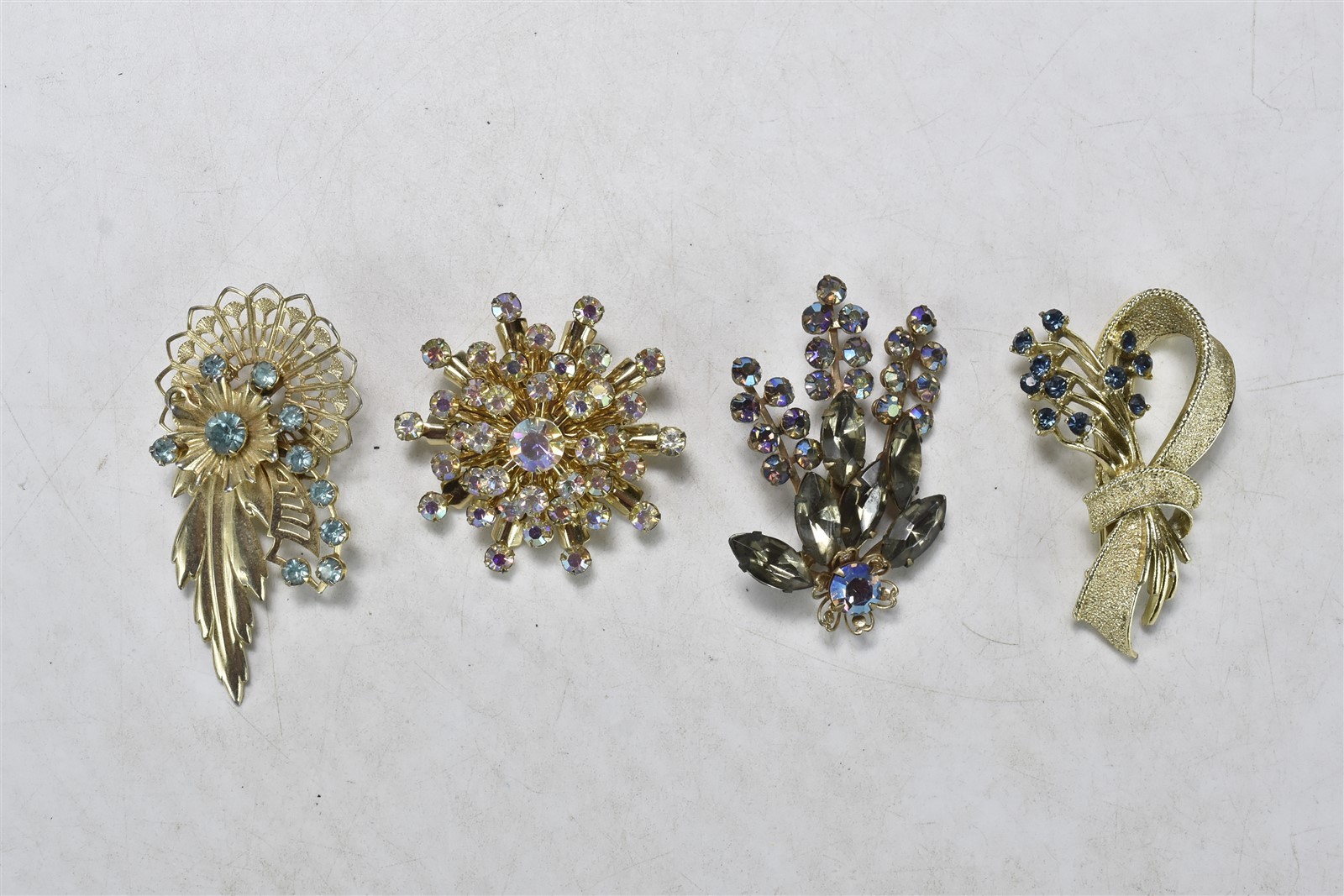 Vintage MIXED LOT of 4 RHINESTONE & METAL BROOCH BROOCHES STARBURST BOW #08883