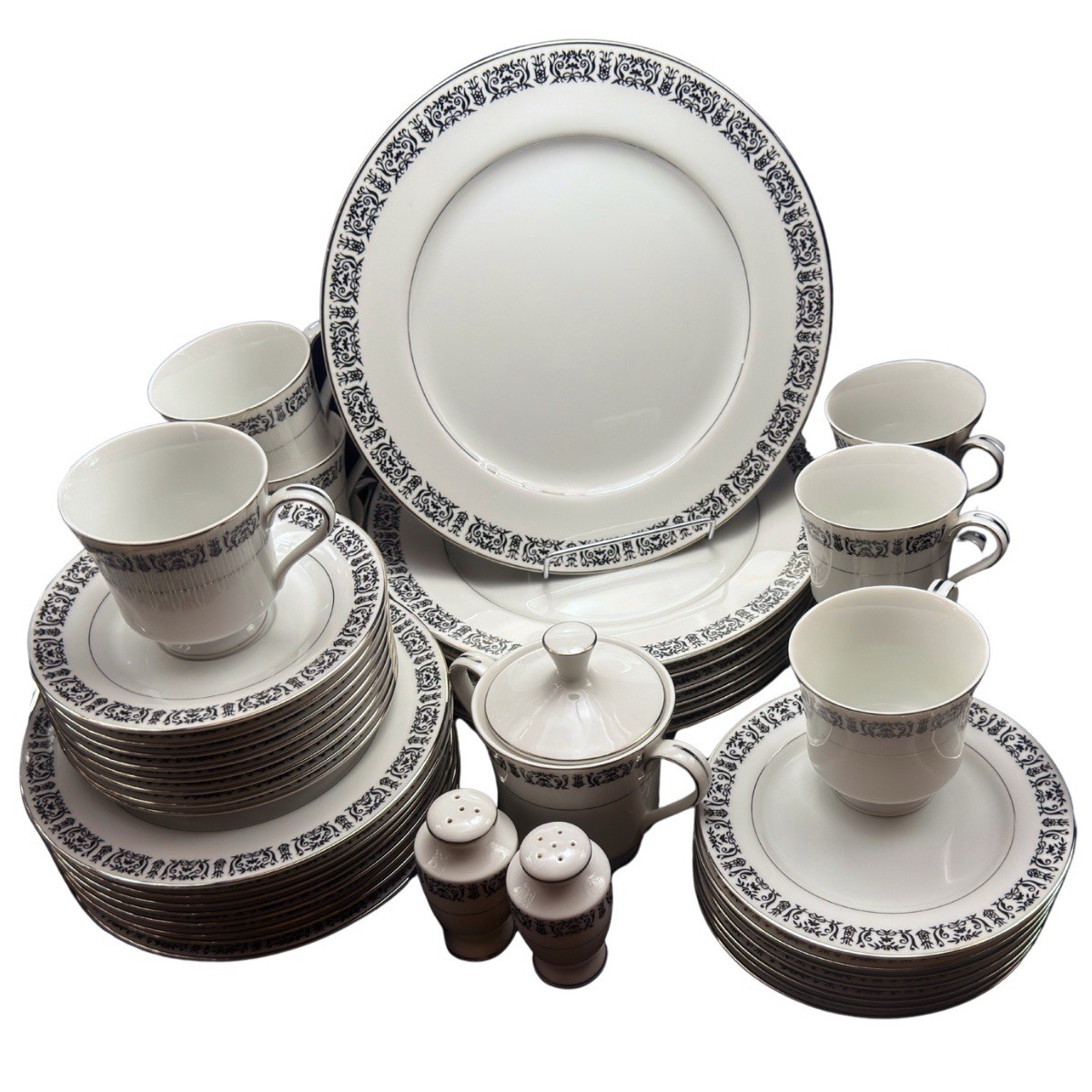 Vintage Treasure Chest China Majestic 3001 Dinnerware Set 39pc Platinum Japan