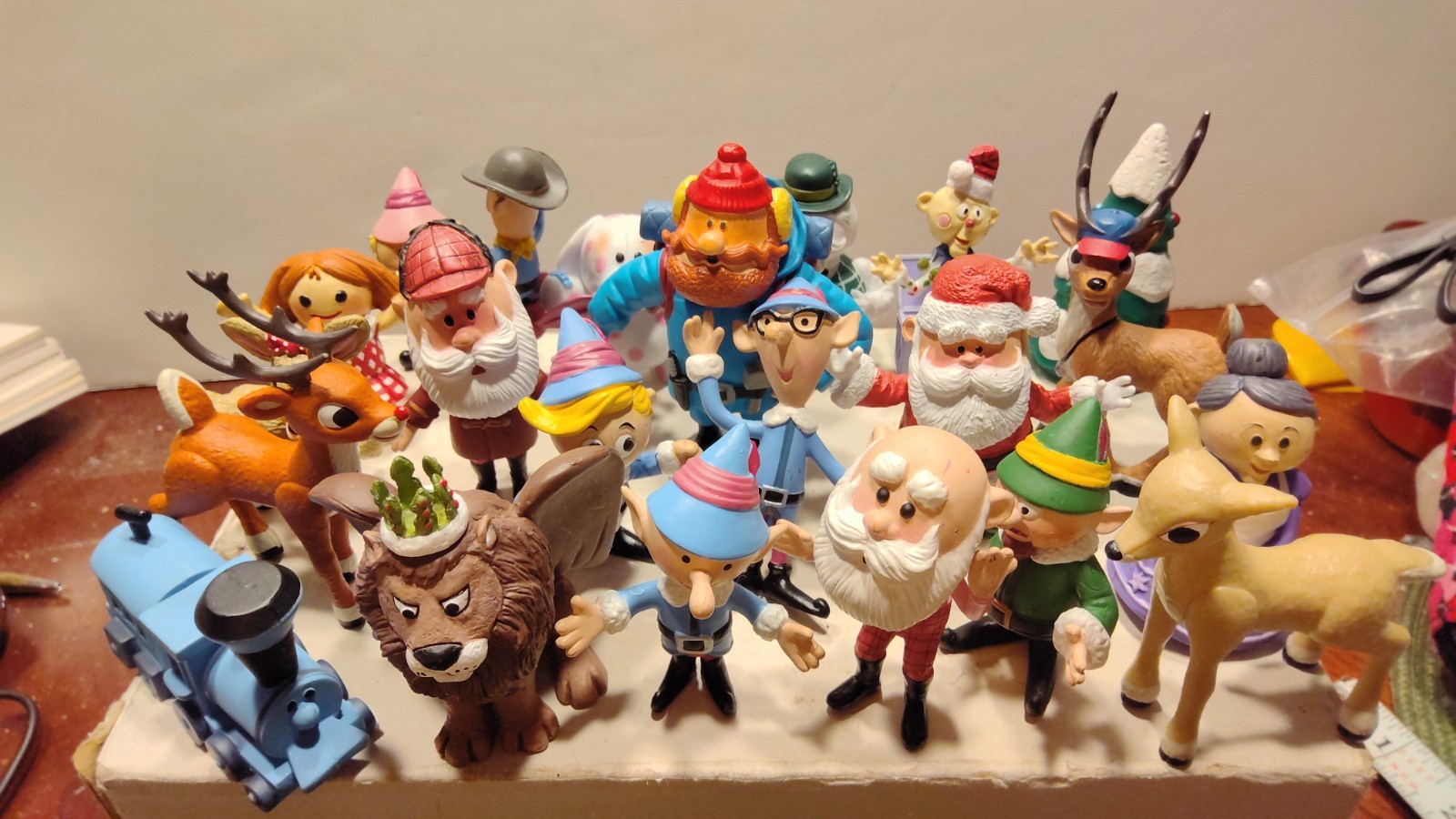 Group of 23 Rudolph The Red Nosed Reindeer Misfit Toys Figures