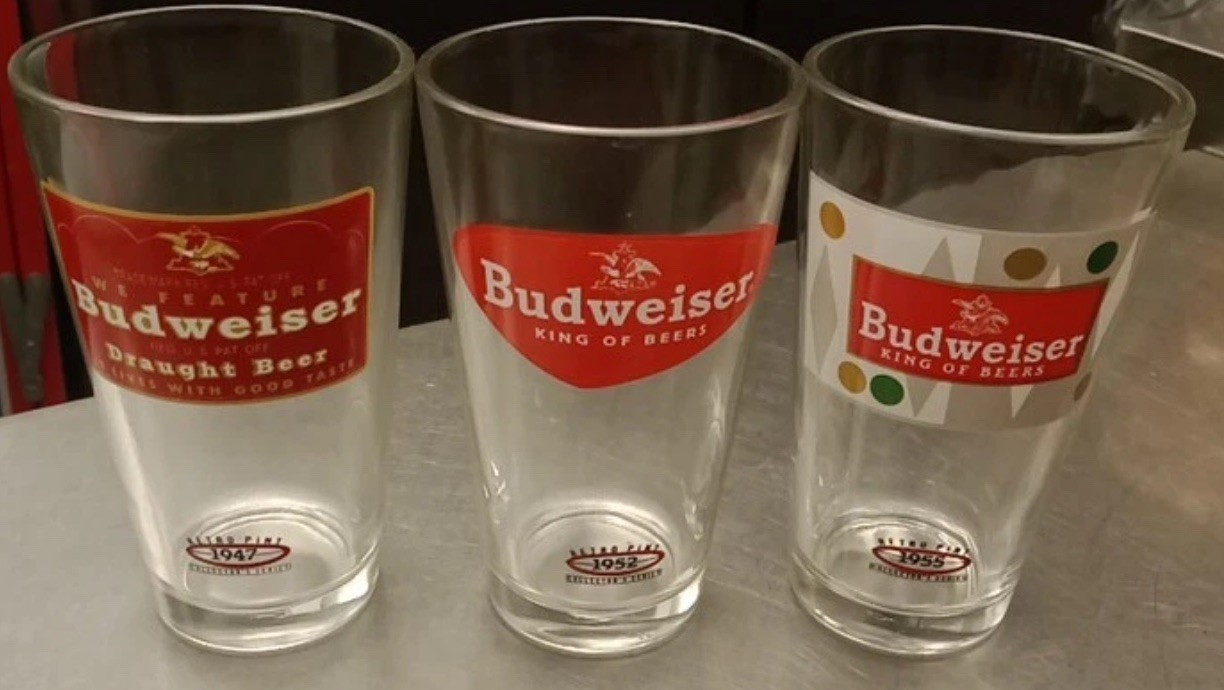 Vintage Budweiser Beer Glass Retro Pints Set Of 3.  1947, 1952, 1955