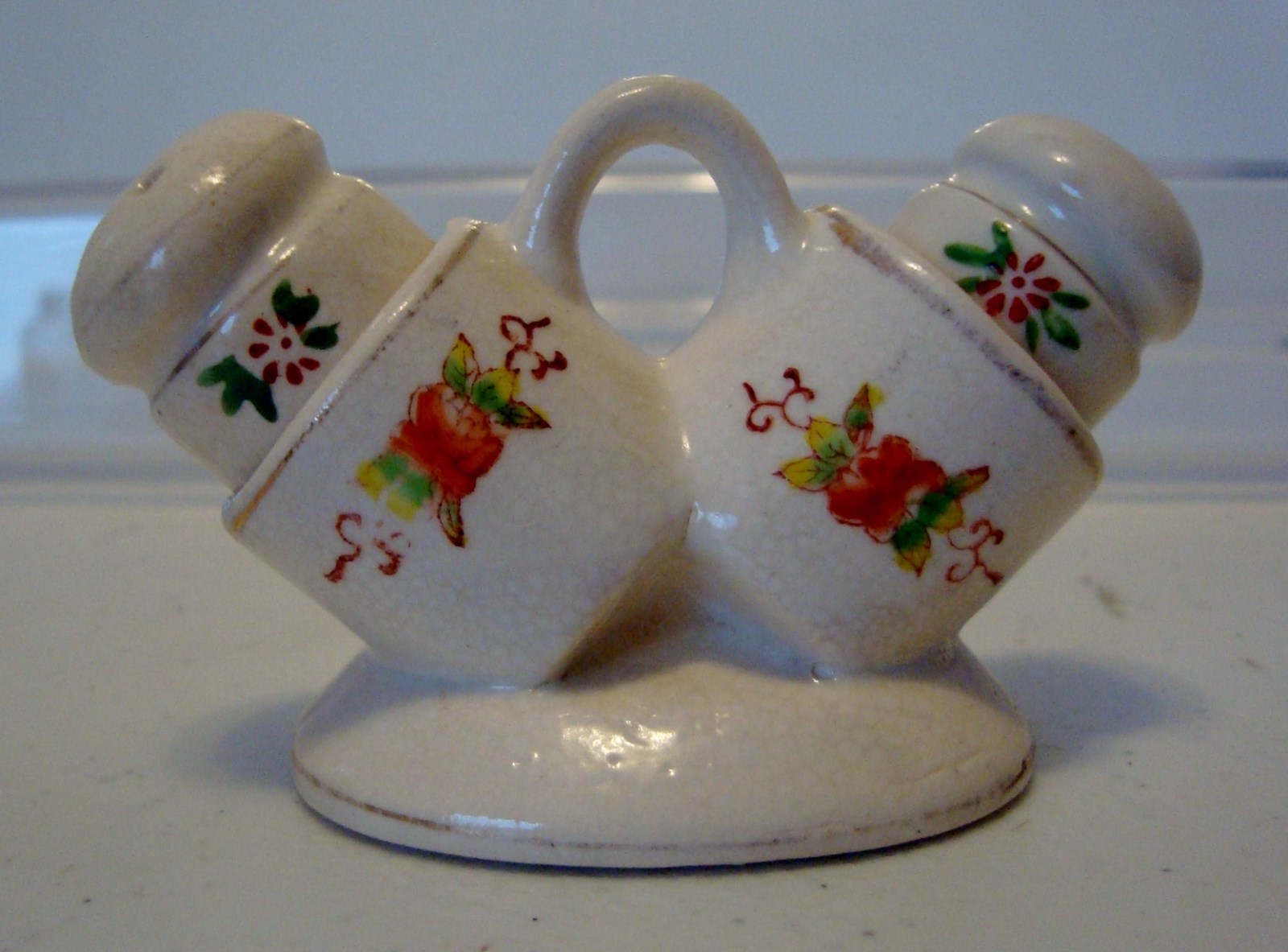 Vintage Porcelain Made in Occupied Japan Salt Pepper Shakers& Matching Caddy-c31 Vintage Porcelain Made in Occupied Japan Salt Pepper Shakers& Matching Caddy-c31