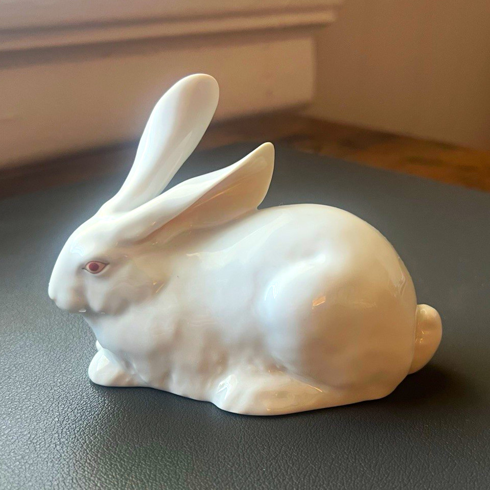 Herend Hungary Handmade Handpainted White Porcelain Rabbit Figurine