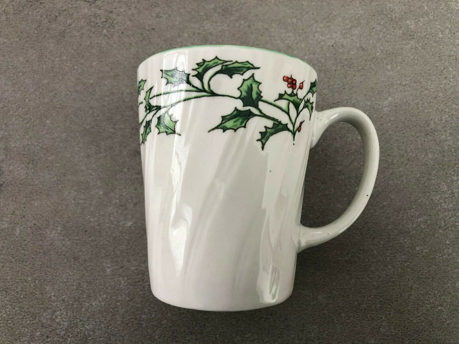 Totally Today Holly Leaf Red Berries Green Trim - TEA CUP / COFFEE MUG