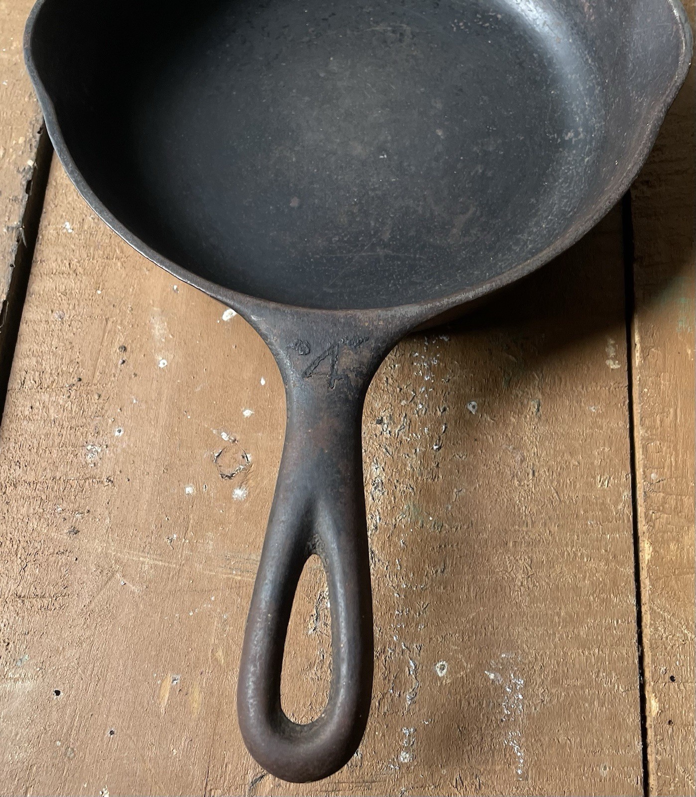 Antique Vintage Wagner Ware Cast Iron #4 Skillet