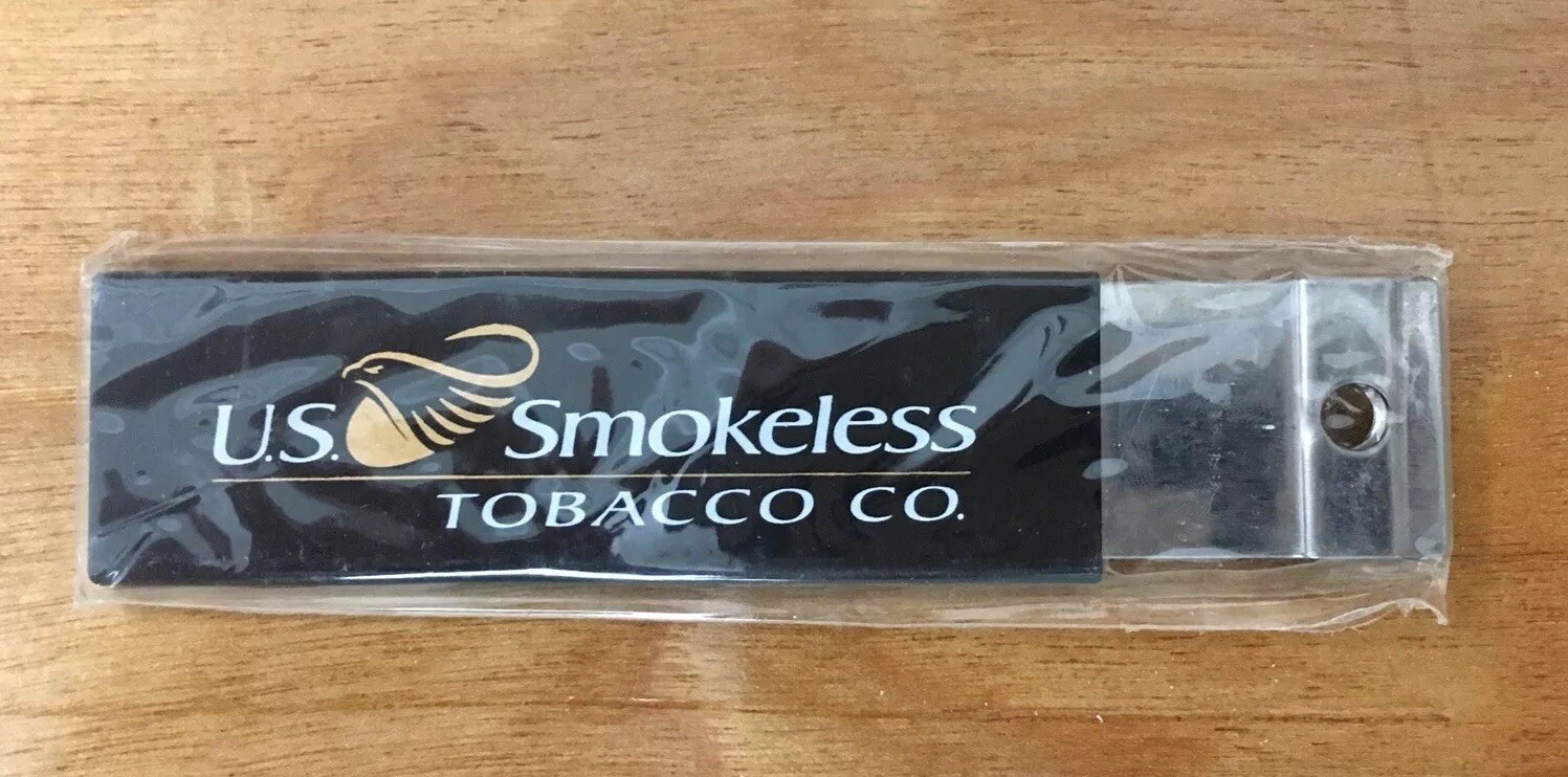 LOT OF 2 US SMOKELESS TOBACCO C BOXCUTTER IN ORIGINAL PACKAGING SKOAL COPENHAGEN