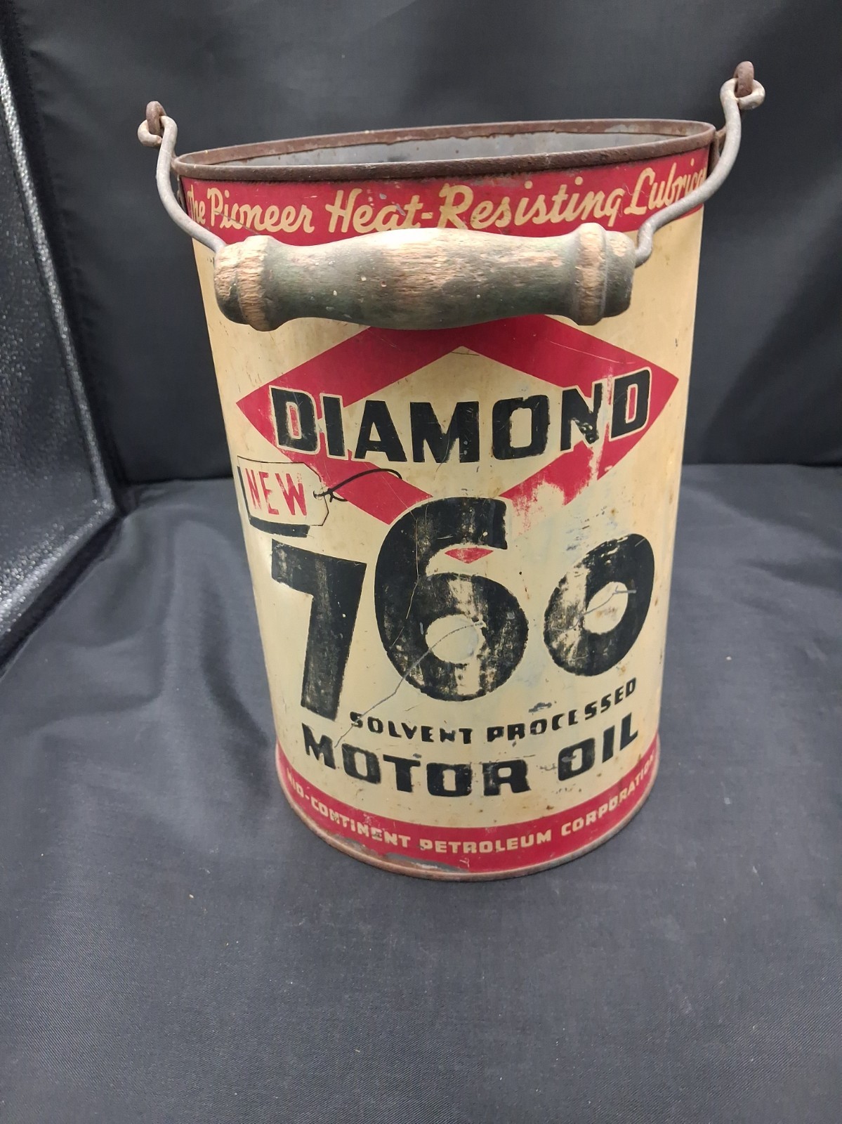 Vintage 5 Quart DIAMOND 760 MOTOR OIL Can Collectible W/Original Handle No Lid