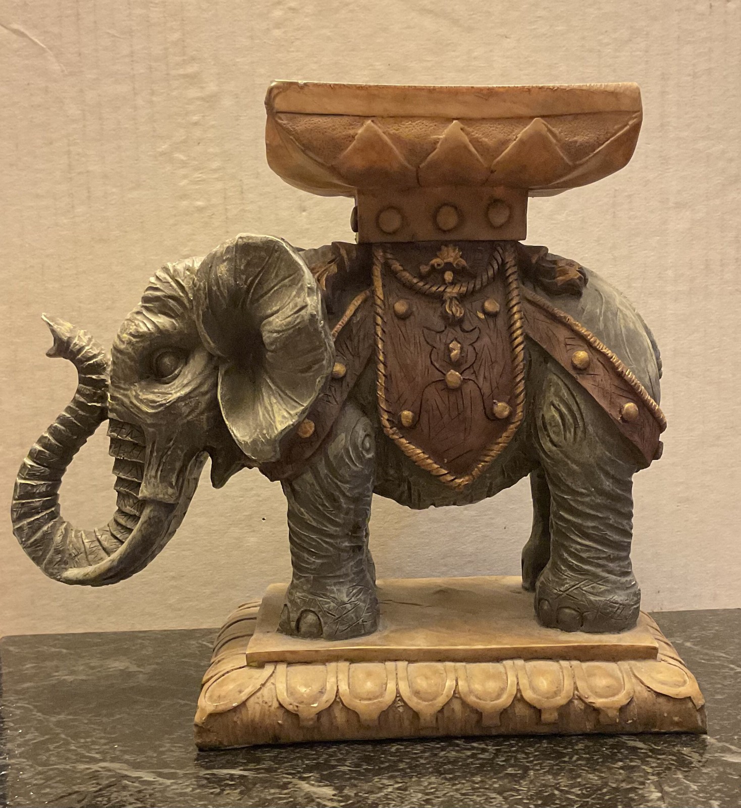 Vintage Ornate Elephant Pedestal Plant Stand Display Table Resin 8\