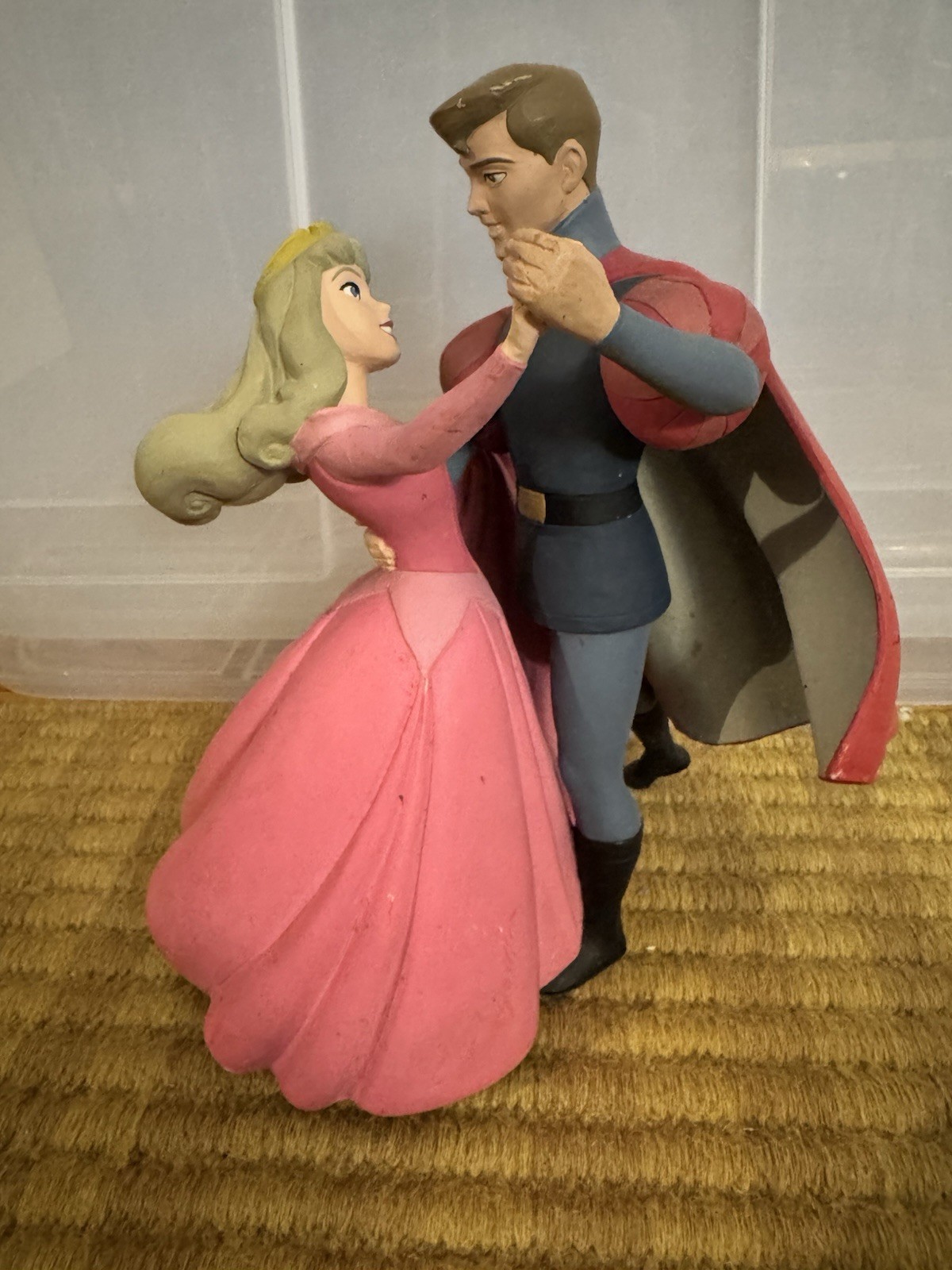 DEFECTIVE WDCC  Disney Sleeping Beauty And Prince A Dance in the Clouds  G3D