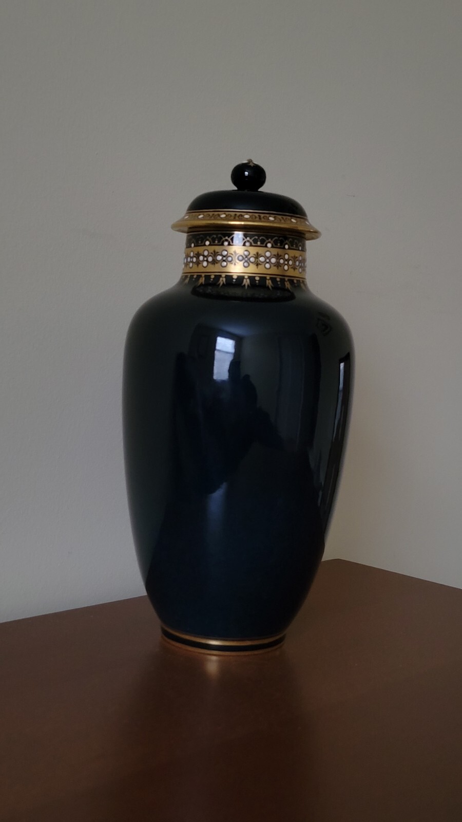Antique 1885 Sevres France Dark Blue Lidded Vase, Gilt & White Enamel Dots, Read Antique 1885 Sevres France Dark Blue Lidded Vase, Gilt & White Enamel Dots, Read