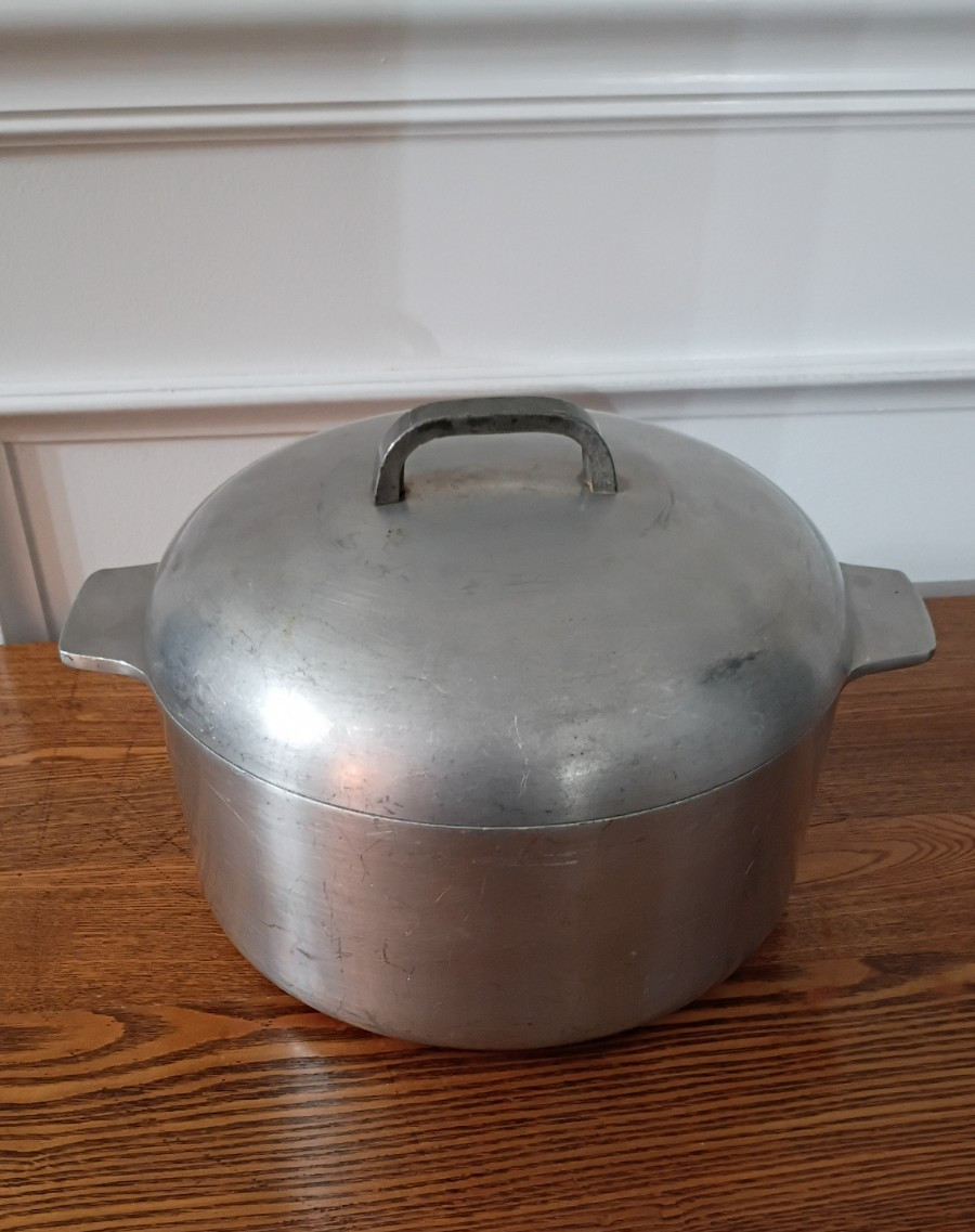 Vintage Forever Ware 5 Qt Cast Aluminum Dutch Oven Stock Pot W/Lid Vintage Forever Ware 5 Qt Cast Aluminum Dutch Oven Stock Pot W/Lid