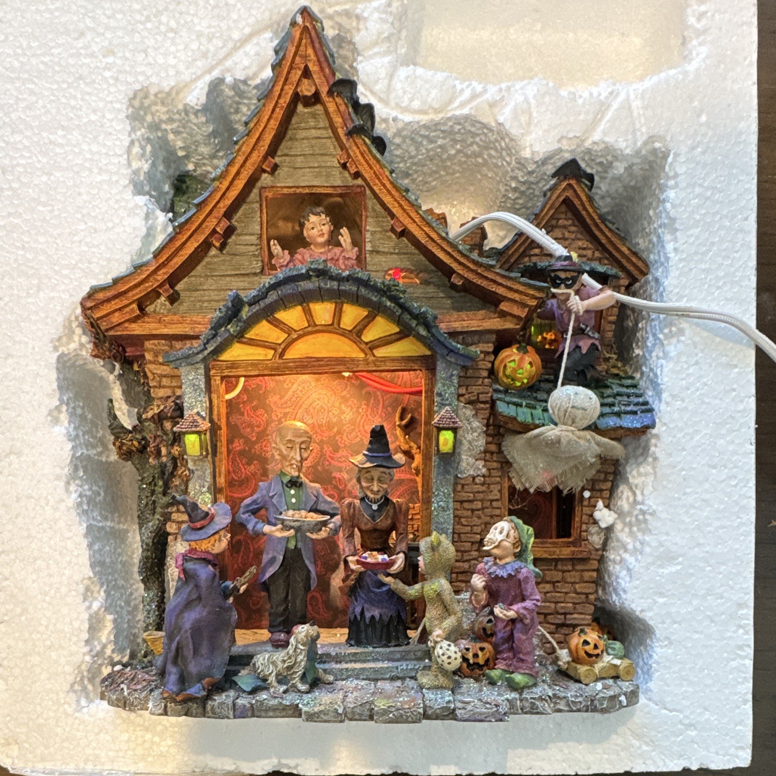 Department 56 Halloween Village Lit Haunted Scene #34375 Retired w/ Box