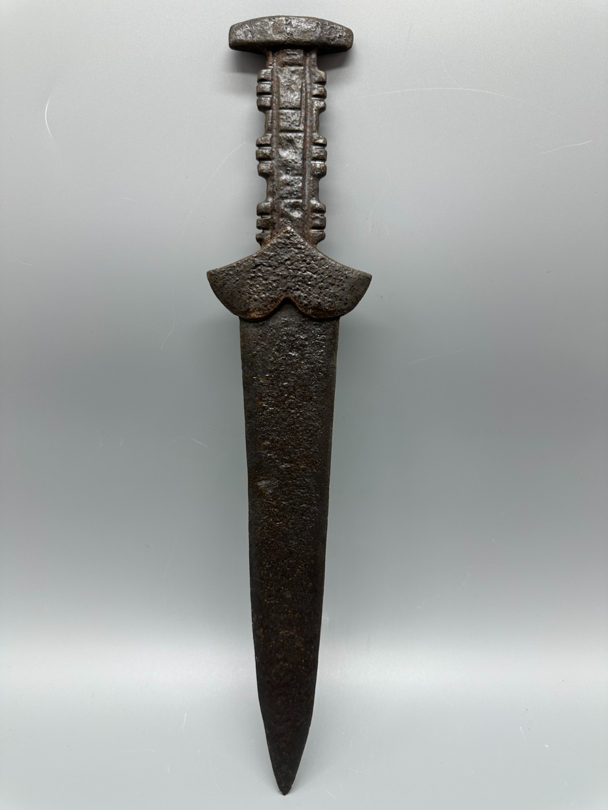 Scythian Zoomorphic Dagger With Akinak Ornamentation, 6th–5th centuries BCE