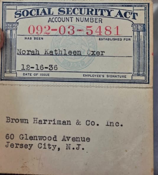 Vintage Social Security Card Dec.  1936 with photo of the Issuee