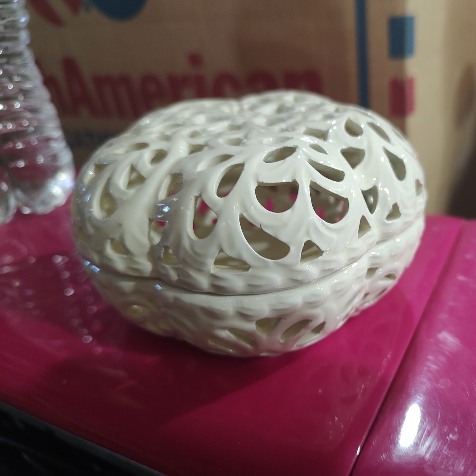Oleg Cassini Porcelain Lattice Covered Potpourri/ Trinket Dish