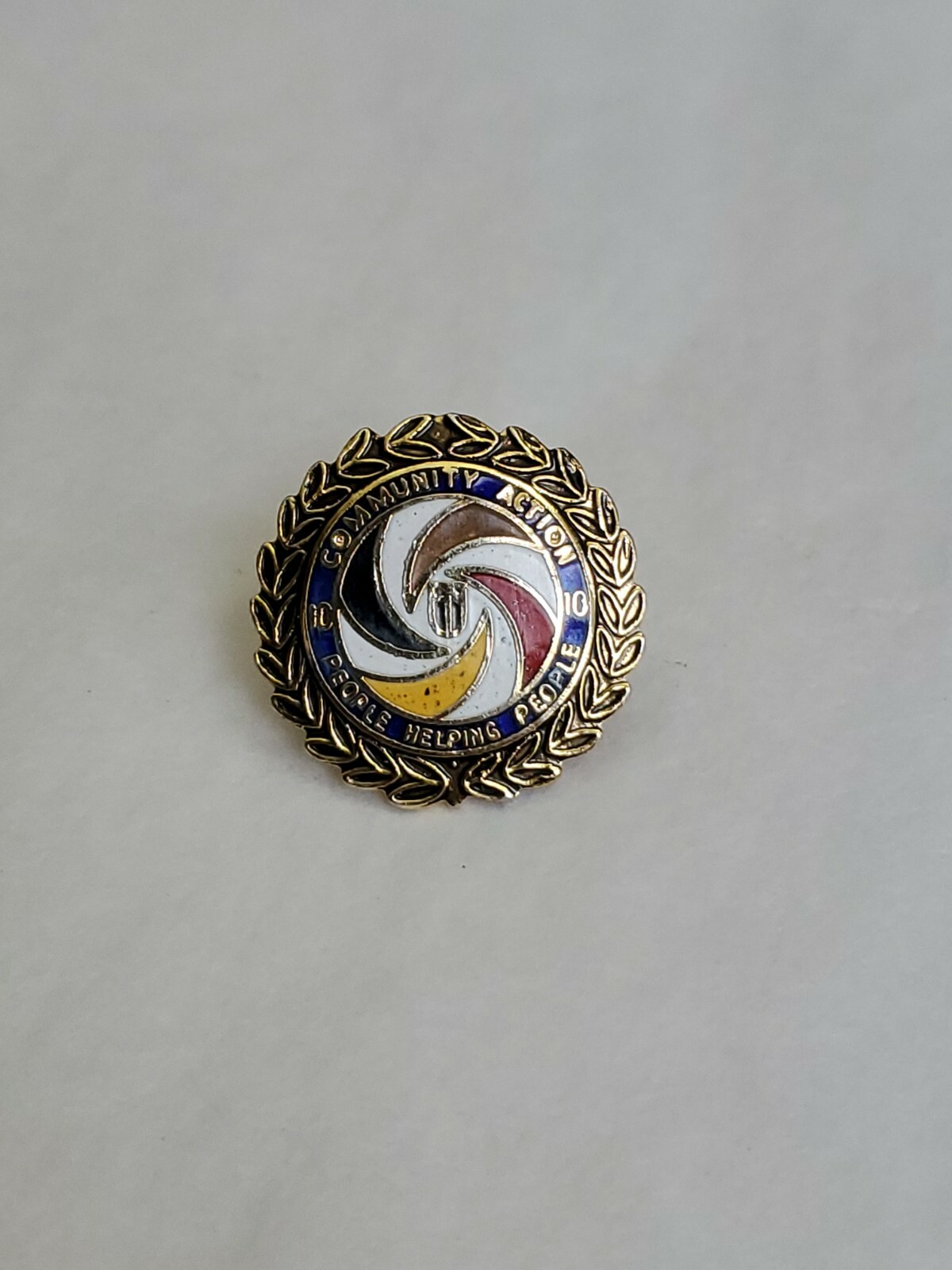 Community Action People Helping People 10 Year Service Award Pin Gold Tone