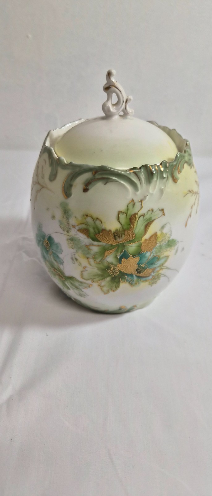 Vintage hand painted covered sugar bowl 7.25 in x 5 in Vintage hand painted covered sugar bowl 7.25 in x 5 in