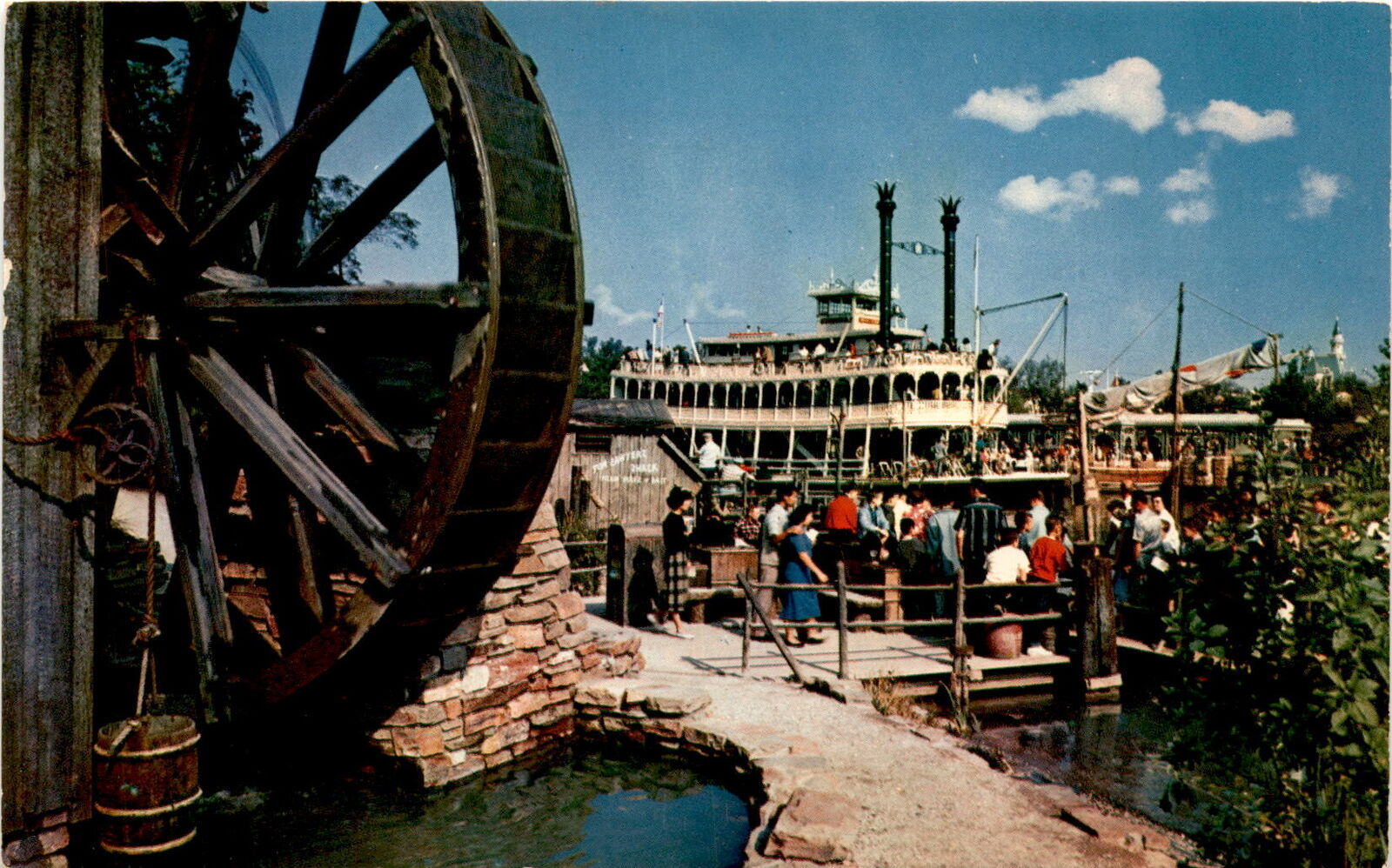 Tom Sawyers Island Disneyland Mark Twain steamboat Postcard