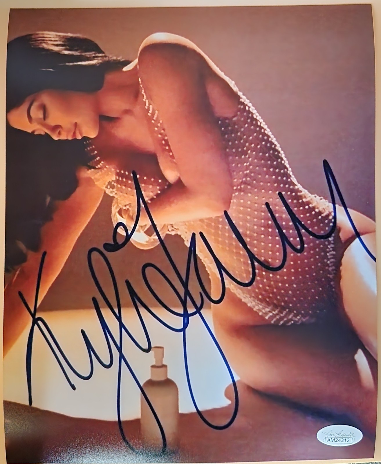 Kylie Jenner Signed 8x10 Authentic  Photo - Autograph with Tamper Proof JSA
