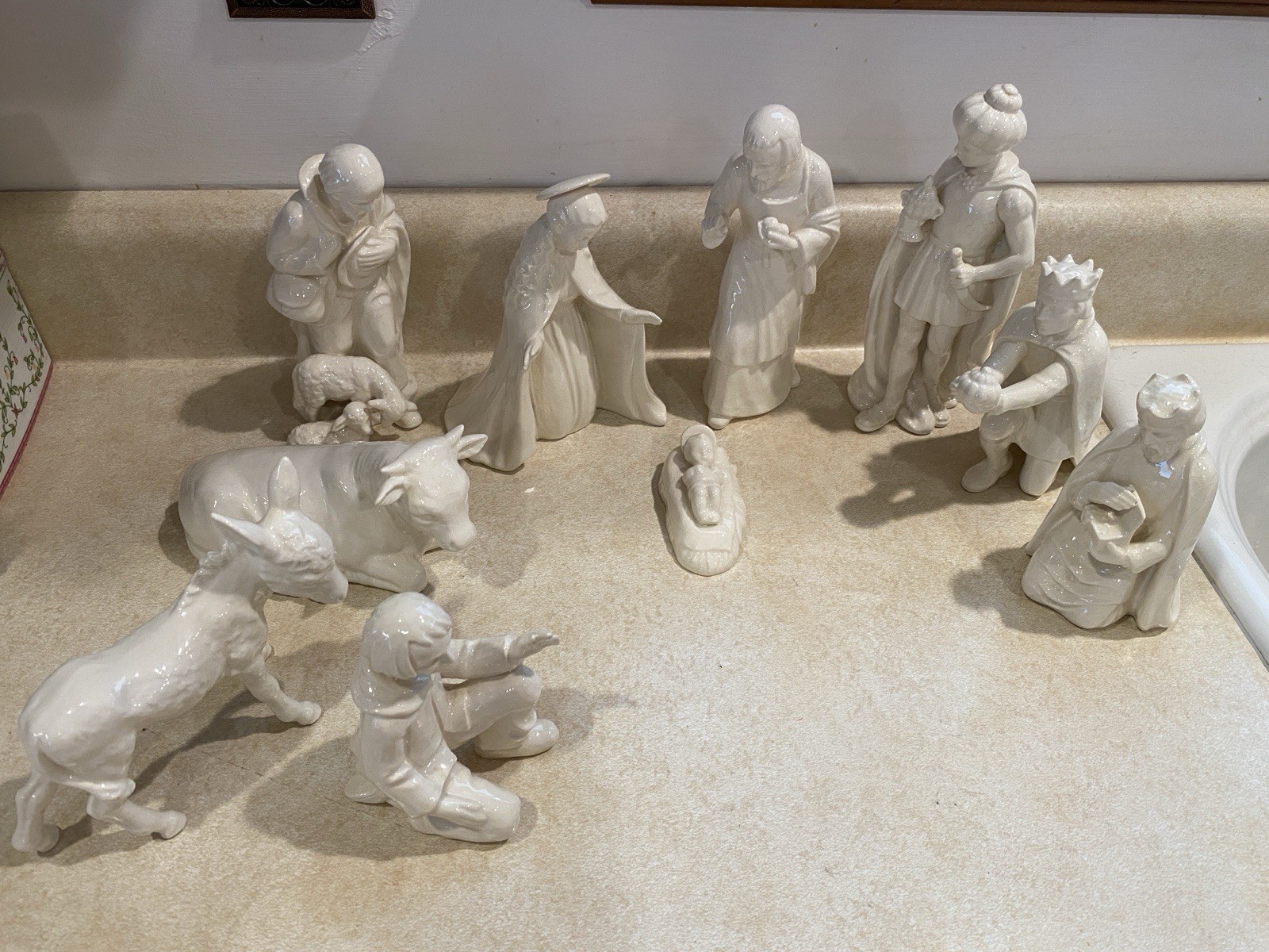 HUMMEL GOEBEL 10-PC. LARGE WHITE NATIVITY SET. Trademarks From 1964-72. HUMMEL GOEBEL 10-PC. LARGE WHITE NATIVITY SET. Trademarks From 1964-72.