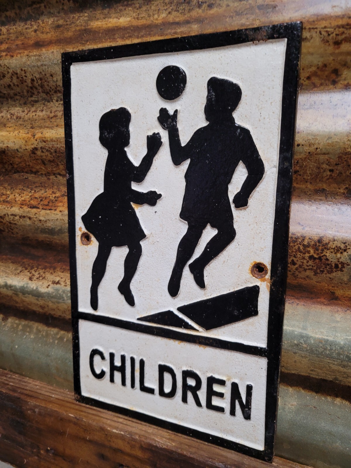 VINTAGE CHILDREN PLAYING SIGN OLD CAST IRON SCHOOL KIDS PLAYGROUND YARD PARK 12 VINTAGE CHILDREN PLAYING SIGN OLD CAST IRON SCHOOL KIDS PLAYGROUND YARD PARK 12