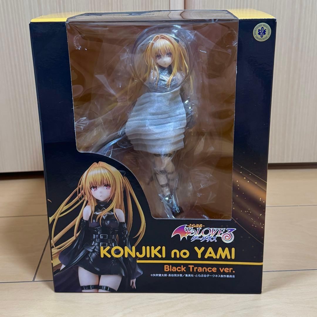 To LOVE-Ru Darkness Golden Darkness Black Trans Ver. Figure JDM