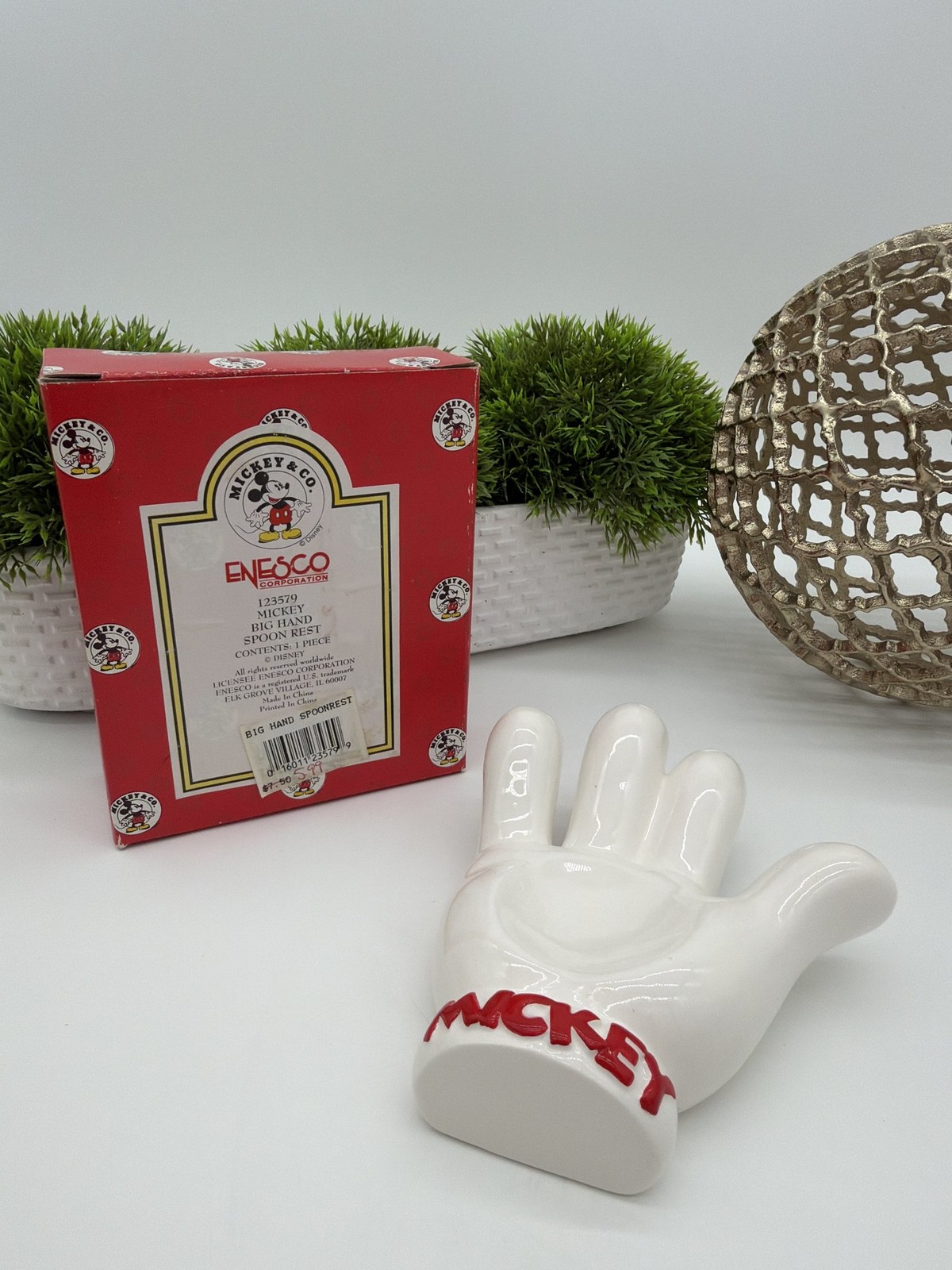 Enesco Disney Mickey Mouse Big Hand Ceramic Spoon Rest 123579 Boxed