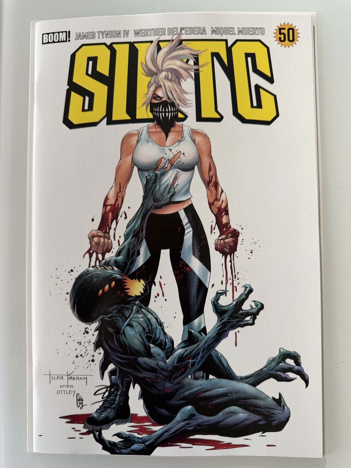 Something is Killing Children SIKTC 50 NYCC Comic Con TYLER KIRKHAM Spot Foil