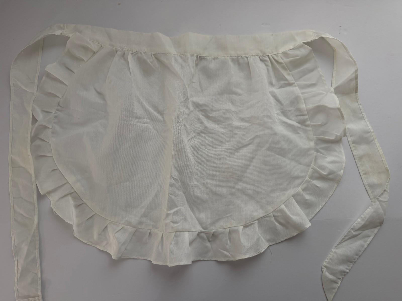 Women'S Vintage Half Apron ruffled hem White Apron for Waitress, Maid, Cooking Women'S Vintage Half Apron ruffled hem White Apron for Waitress, Maid, Cooking