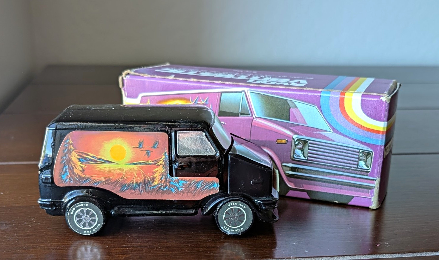 Vintage 1980s Avon Vantastic Wild Country After Shave 5 fl oz Van Bottle w/ Box Vintage 1980s Avon Vantastic Wild Country After Shave 5 fl oz Van Bottle w/ Box
